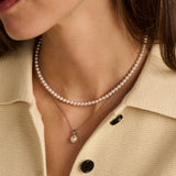 Necklace with pearl